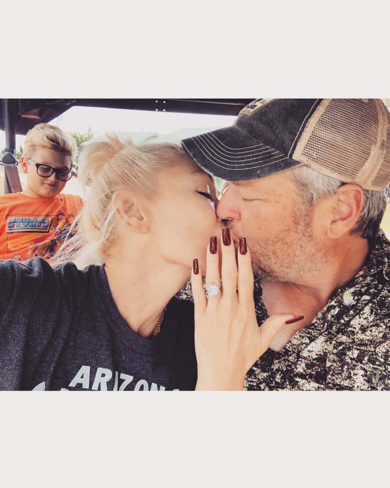See Gwen Stefani's Sweet Throwback Engagement Photo With Blake Shelton
