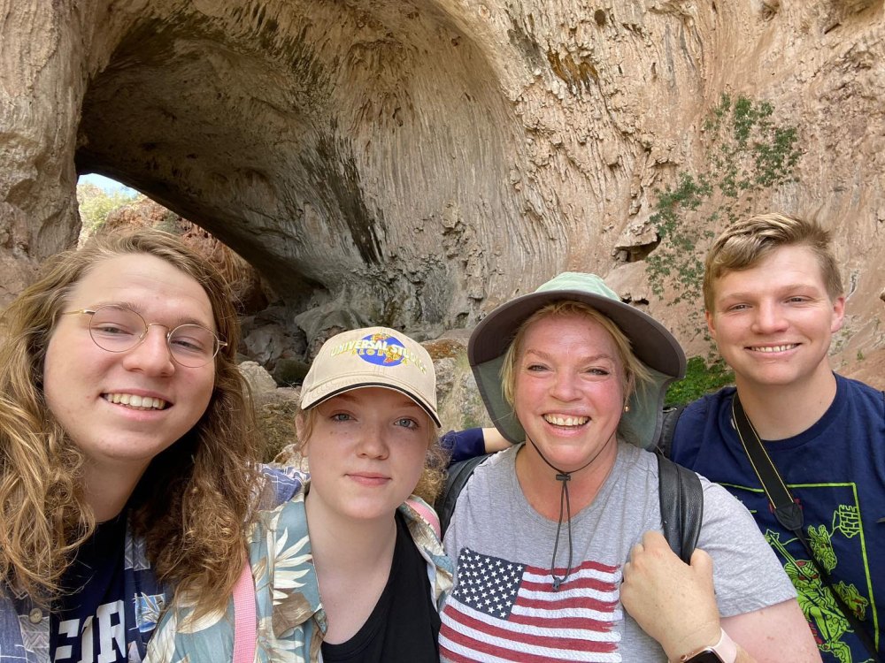 Sister Wives' Janelle Brown's Sweetest Family Photos With Her and Husband Kody's 6 Children- Photos 10