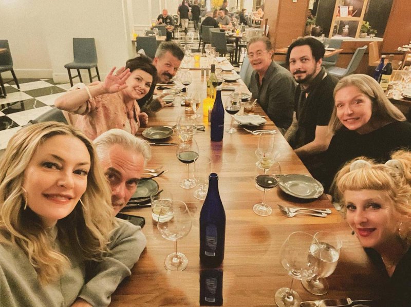 Twin Peaks’ Cast Reunites for Dinner After Attending a Horror Convention