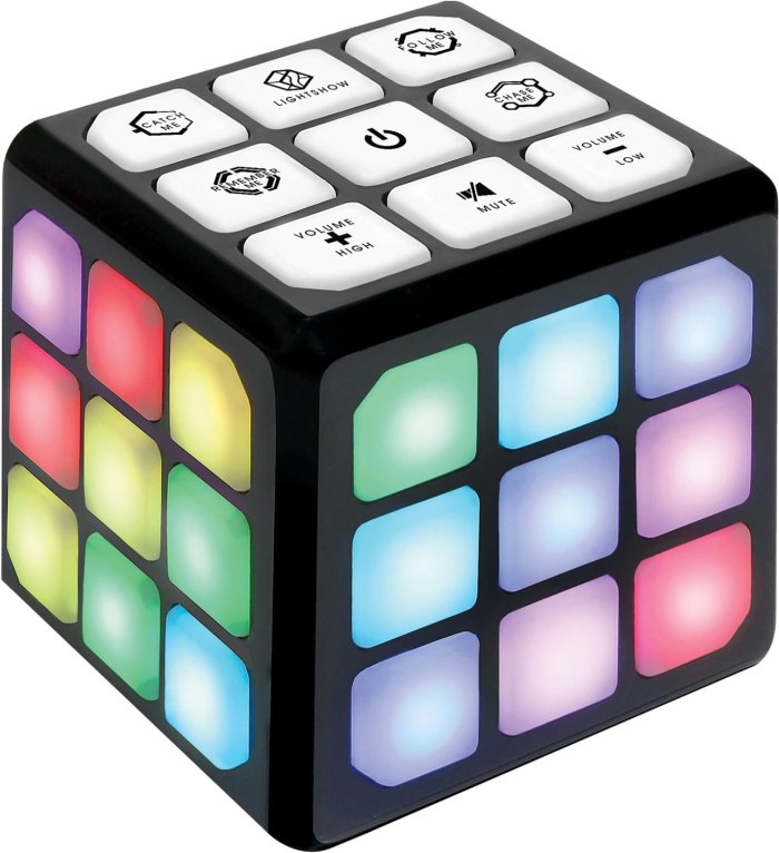 Winning Fingers Flashing Cube Electronic Memory & Brain Game