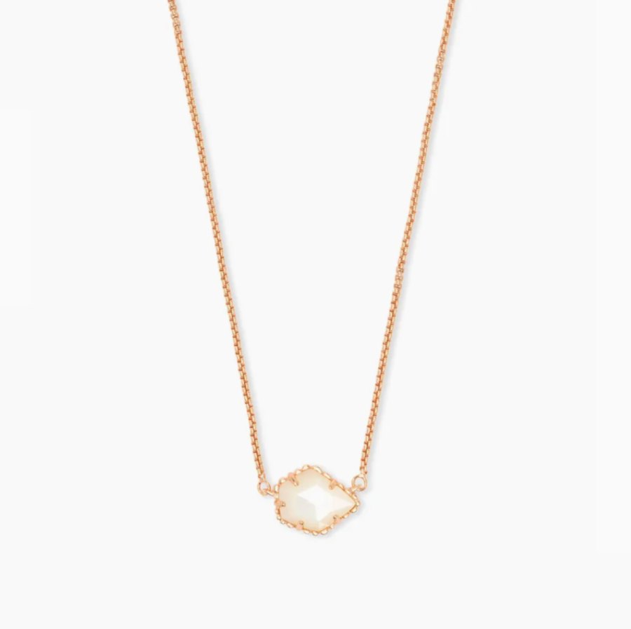 early-holiday-gifts-for-her-kendra-scott-necklace