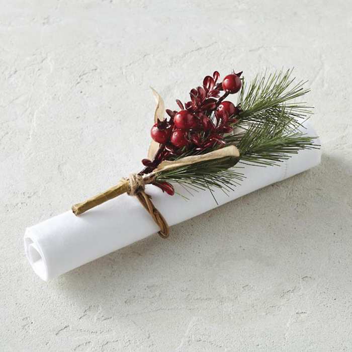 frontgate-holiday-decor-napkin-ring