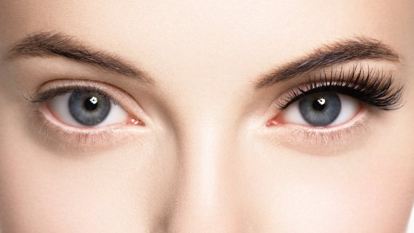 false eyelashes
