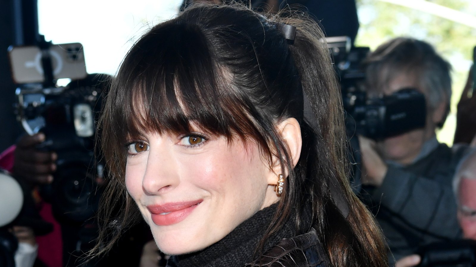 Anne Hathaway Reacts to 'Devil Wears Prada' Sequel Rumors