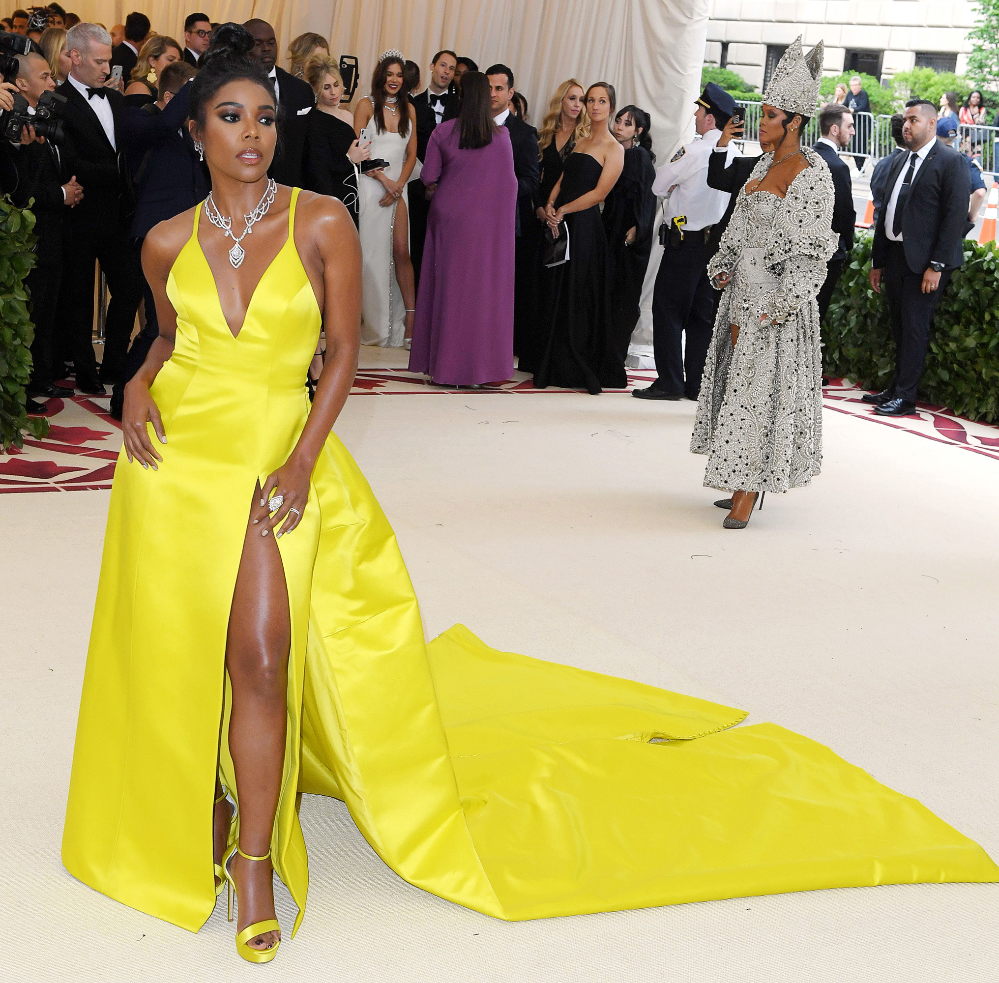 Glam & Beyond: Gabrielle Union's Unforgettable Fashion Journey - Jaw-Dropping Pics!