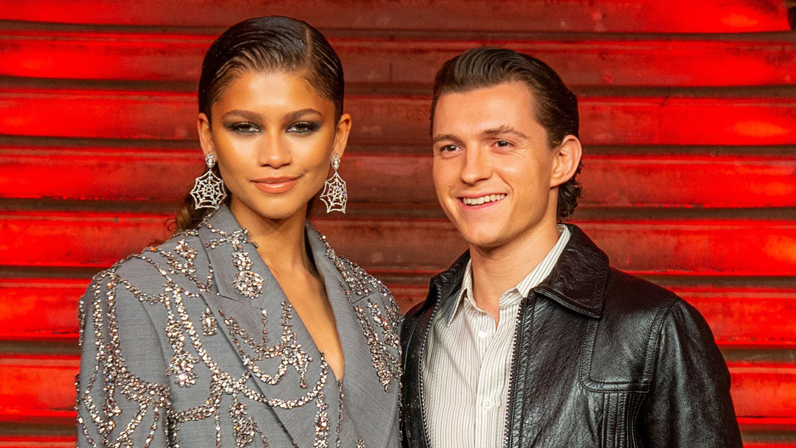 Tom Holland and Girlfriend Zendaya Hold Hands During Parisian Date at the Louvre: Photo
