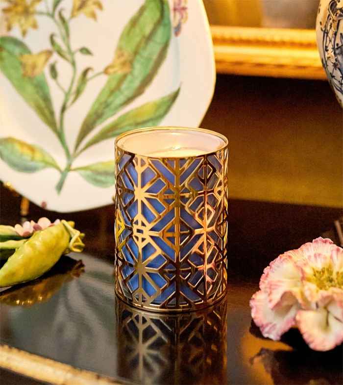 tory-burch-gift-ideas-candle