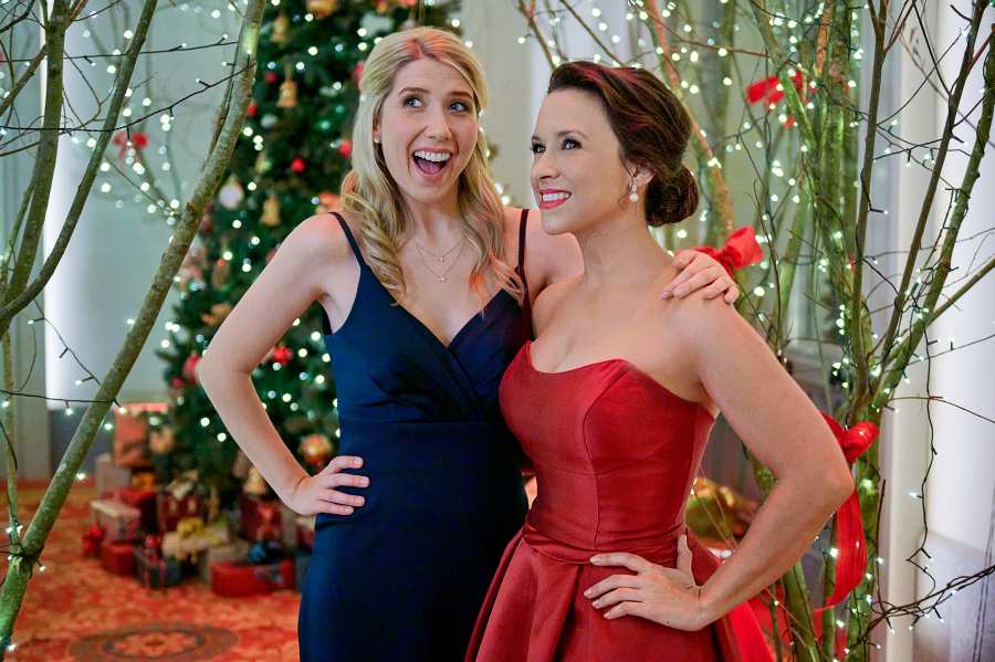 A Guide (and Unofficial Ranking) to All of Lacey Chabert’s Hallmark Movies and Franchises -- ChristmasAtCastleHart_4845_RT_RV1