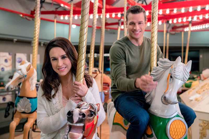 A Guide (and Unofficial Ranking) to All of Lacey Chabert’s Hallmark Movies and Franchises -- TheSweetestChristmas-0106_RT