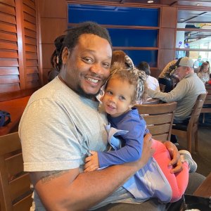 Former NFL Defensive End Adrian Dingle Dead at 45