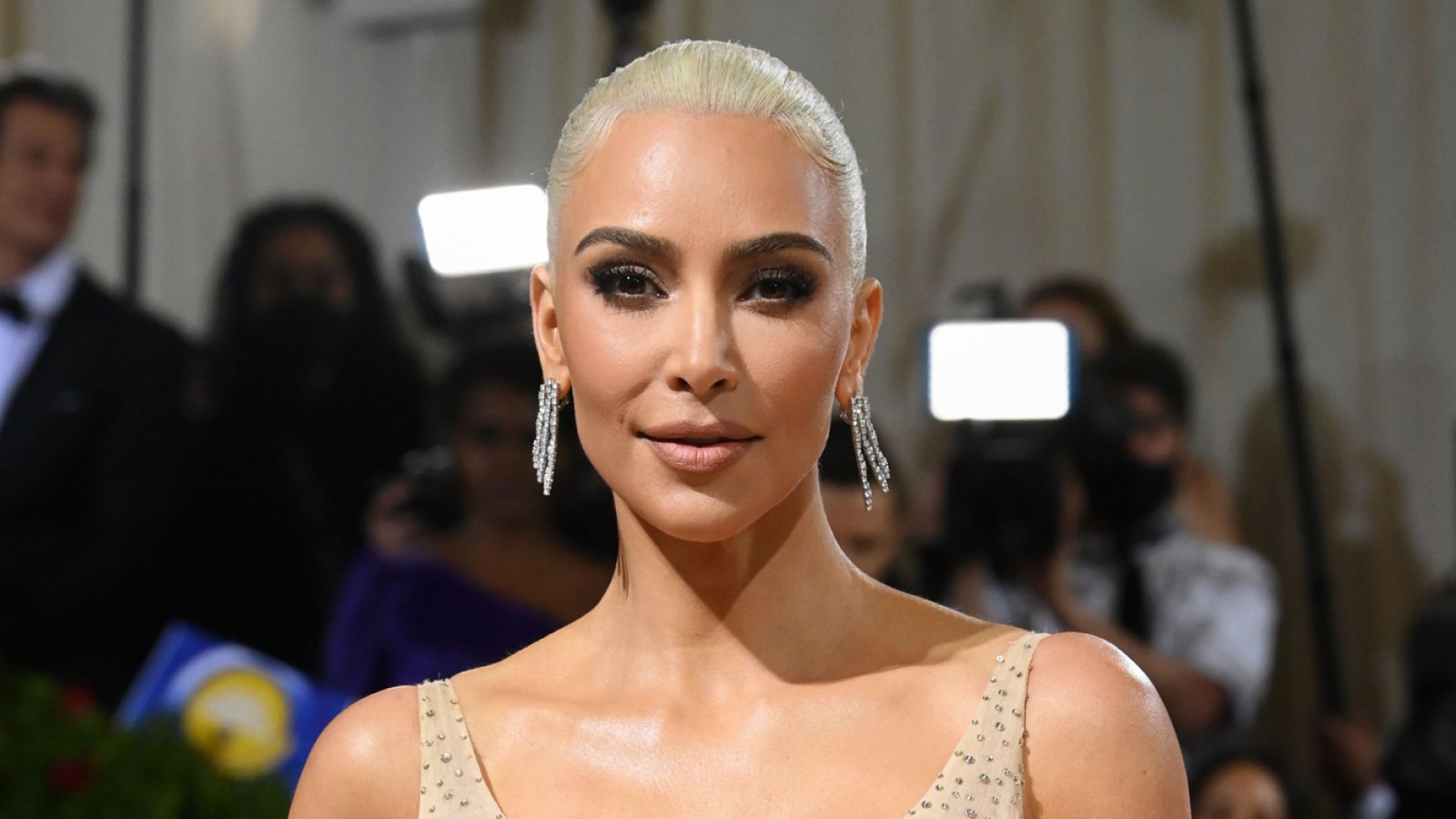 Kim Kardashian Debuts New Honey-Blonde Hairstyle: Photos