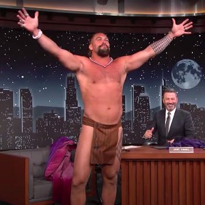 Jason Momoa Strips Down for Traditional Dance on Jimmy Kimmel
