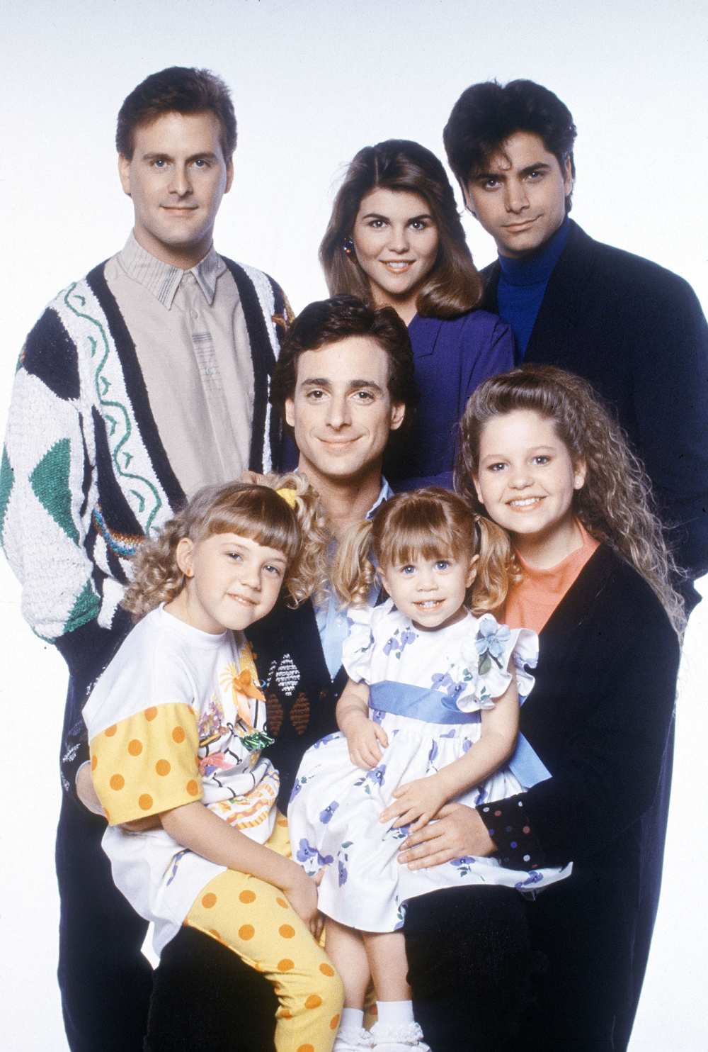 John Stamos Defends Former Full House Costar Lori Loughlin After College Scandal 2