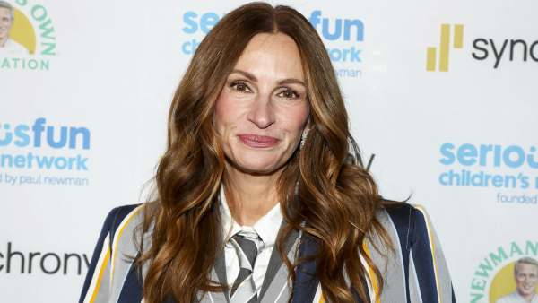 Julia Roberts Celebrates Twins Hazel and Phinnaeus' 18th Birthday With Rare Throwback Photo