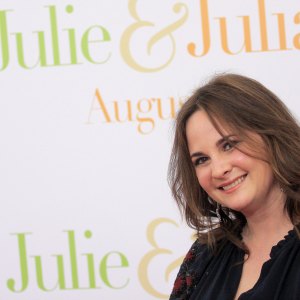Julie Powell Dead: 'Julie & Julia' Food Writer Dies of Cardiac Arrest at 49