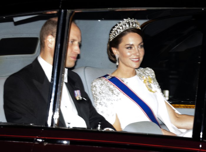 Kate Middleton Wears Lovers Knot Tiara