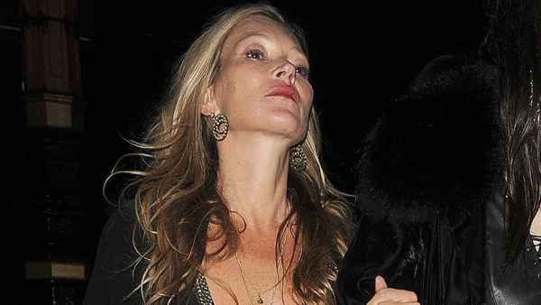 Kate Moss Suffers Wardrobe Malfunction 168 Kate Moss returns to her partying ways, as she is seen appearing rather unsteady on her feet and tired, as she enjoys a late night out at Annabel's private members club, and then Lou Lou's private members club in Mayfair