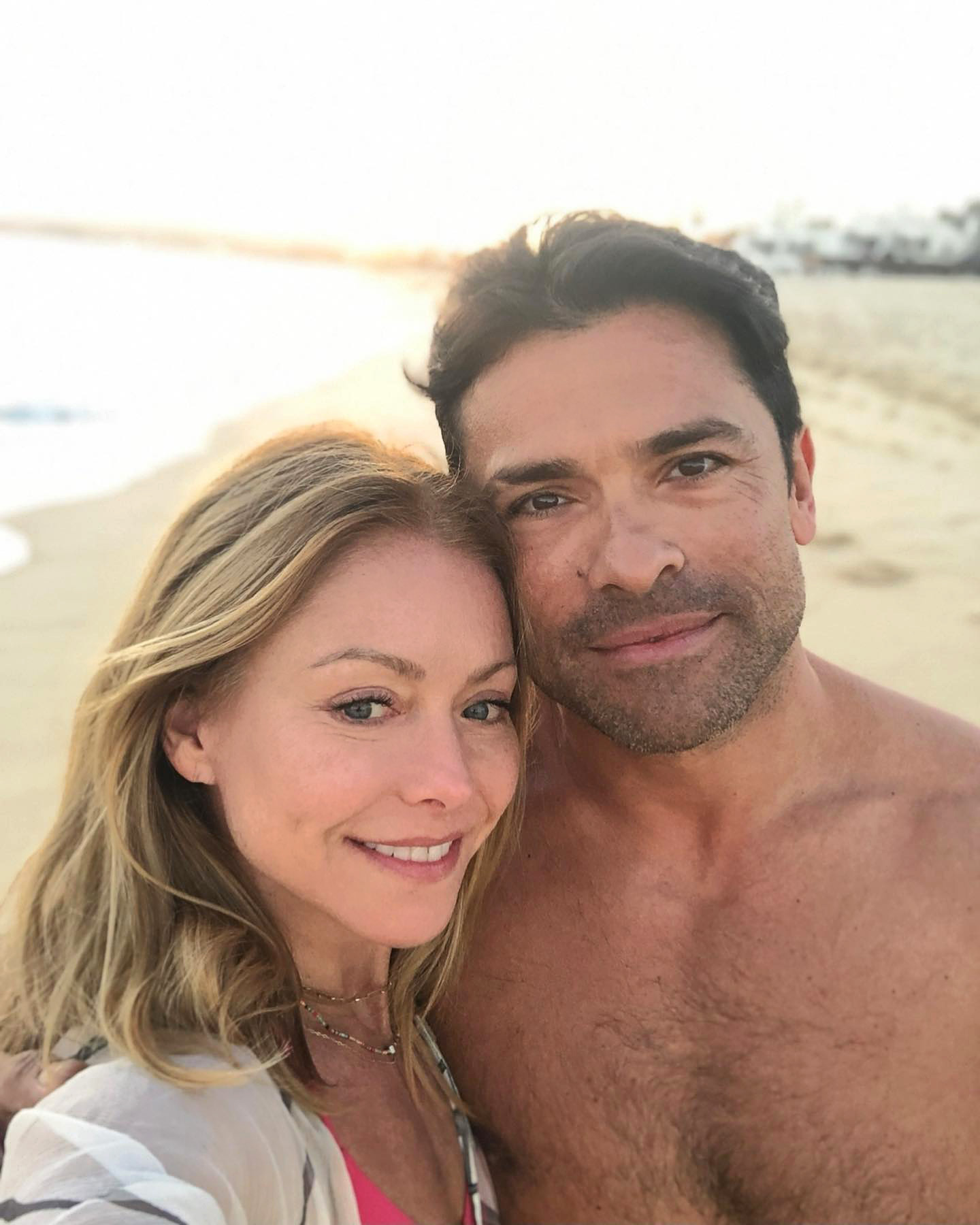 Kelly Ripa and Mark Consuelos NSFW Sex Confessions picture photo