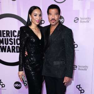 Lisa Parigi and Lionel Richie Hottest Couples on the American Music Awards 2022 Red Carpet