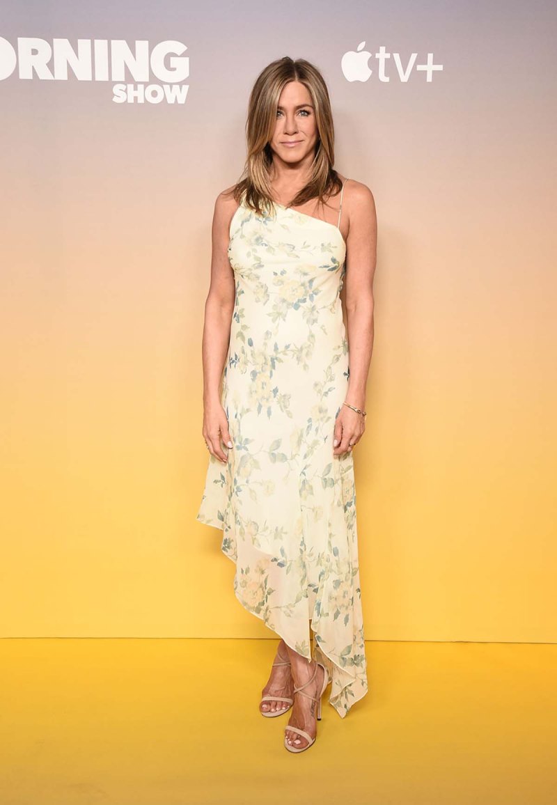 Look Back at Jennifer Aniston’s Hottest Red Carpet Outfits