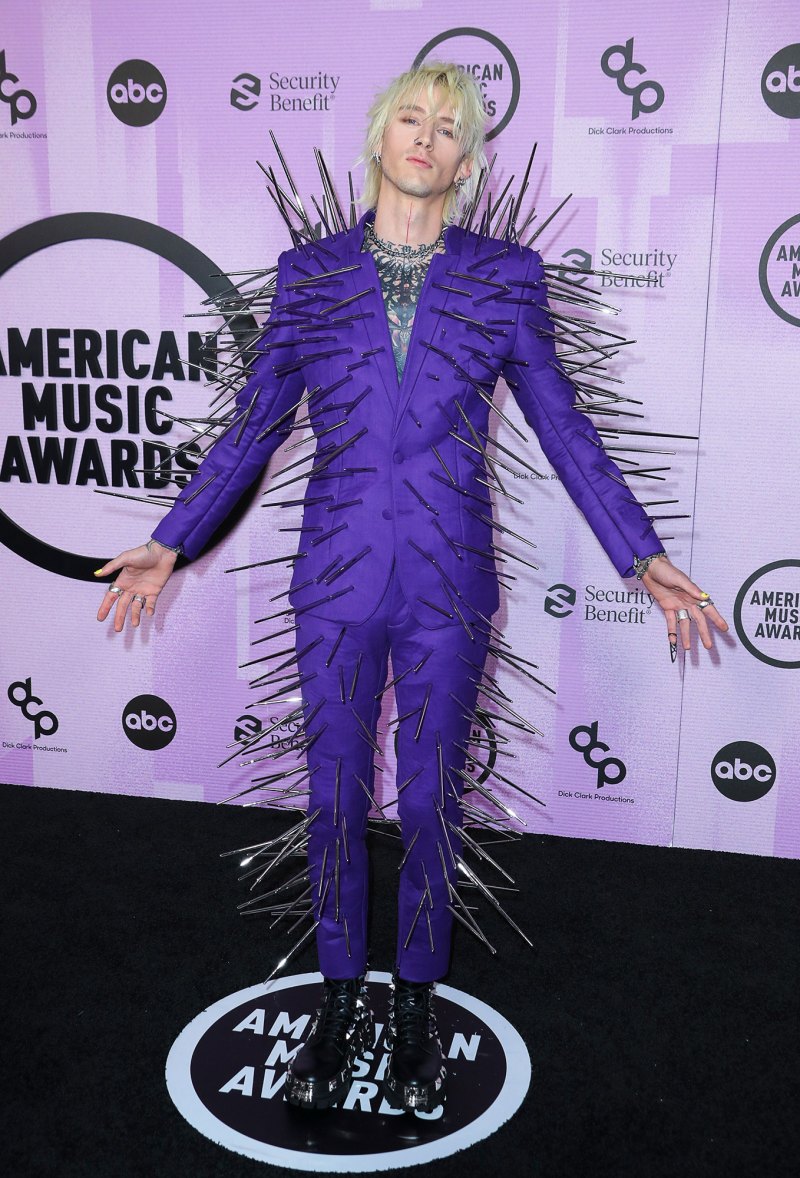 Machine Gun Kelly Attends 2022 American Music Awards in Spike-Covered Purple Suit- Photos American Music Awards (AMAs) 2022 017 American Music Awards, Arrivals, Los Angeles, California, USA - 20 Nov 2022