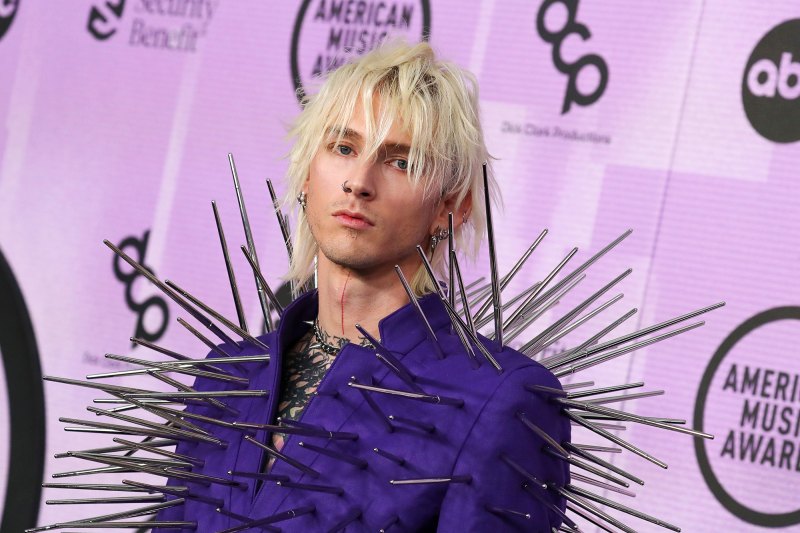 Machine Gun Kelly Attends 2022 American Music Awards in Spike-Covered Purple Suit- Photos American Music Awards (AMAs) 2022 021 American Music Awards, Arrivals, Los Angeles, California, USA - 20 Nov 2022