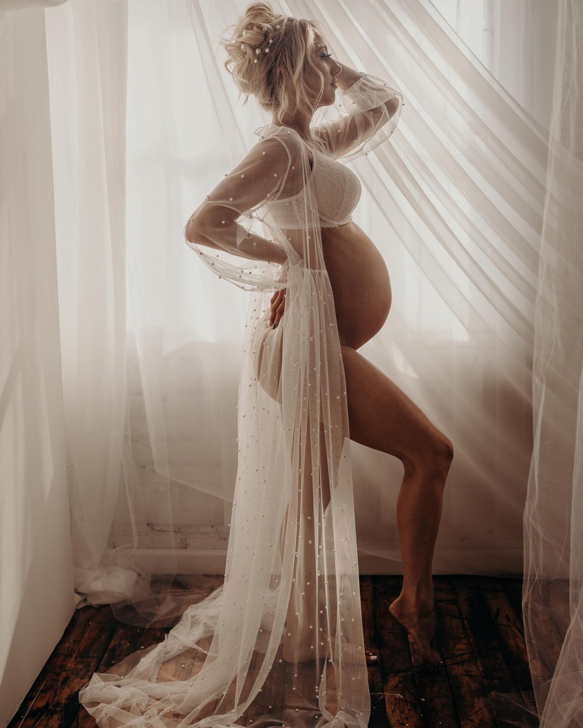 Patrick Mahomes' Wife Brittany Matthews' Baby Bump Photo Album