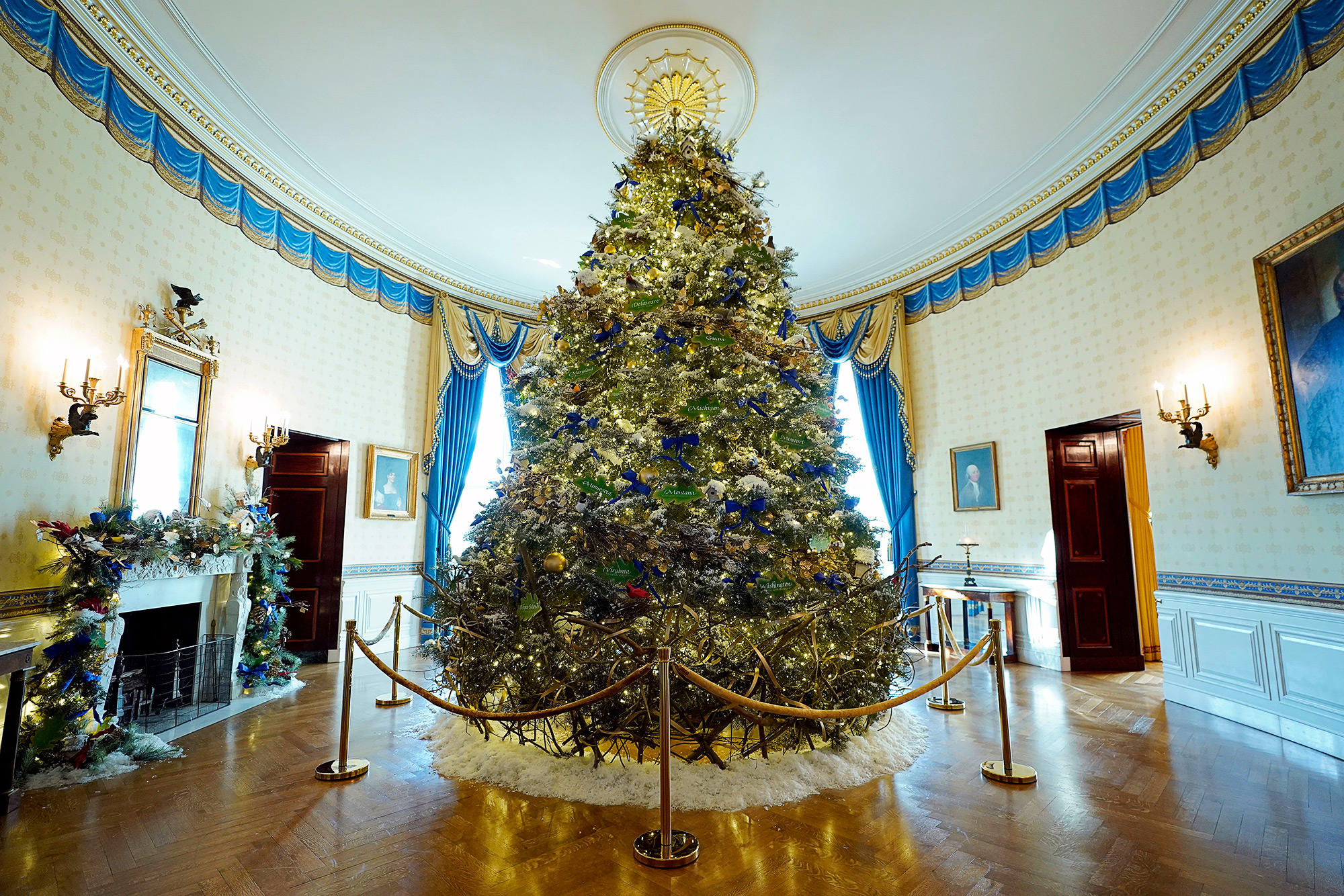 Cardi B Shows Off 'Beautiful' Christmas Decorations