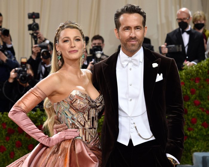 Ryan Reynolds and Blake Lively's Daughters Are 'Ready' for Baby No. 4: 'They're In'