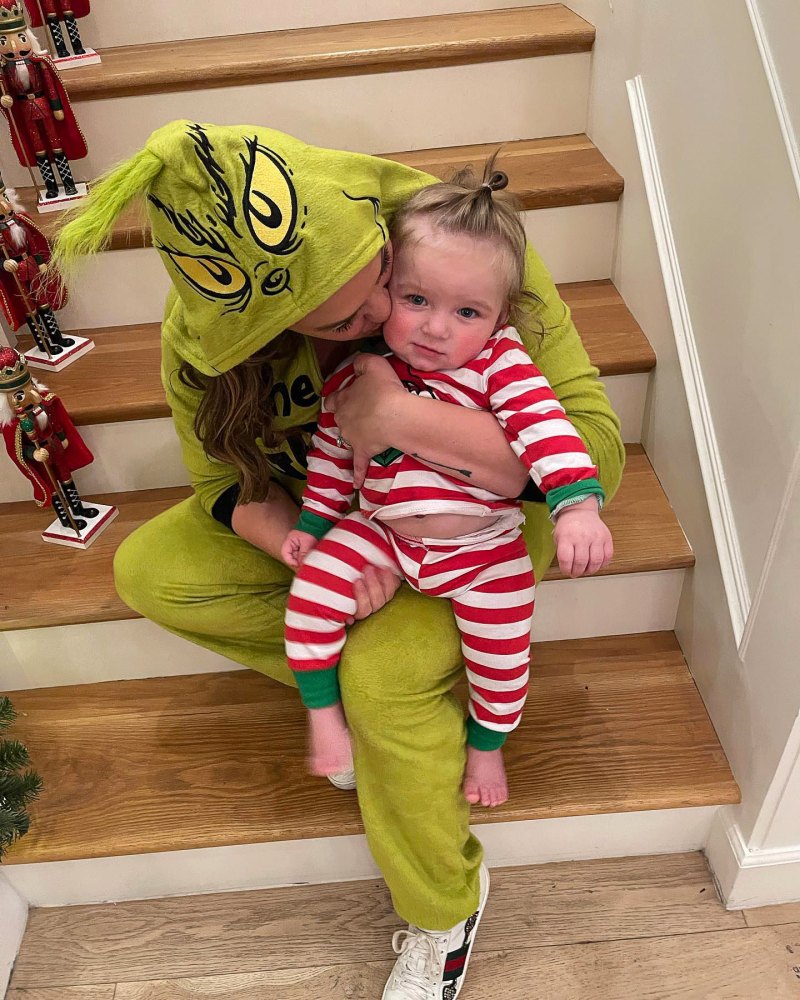 Sean Lowe, Kylie Jenner and More Celeb Parents Wear Matching Pajamas With Their Kids- Pics 325