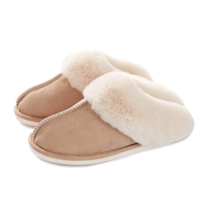 amazon-black-friday-fashion-fluffy-slippers