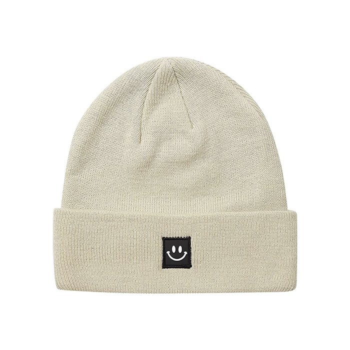 black-friday-gifts-for-women-smiley-beanie