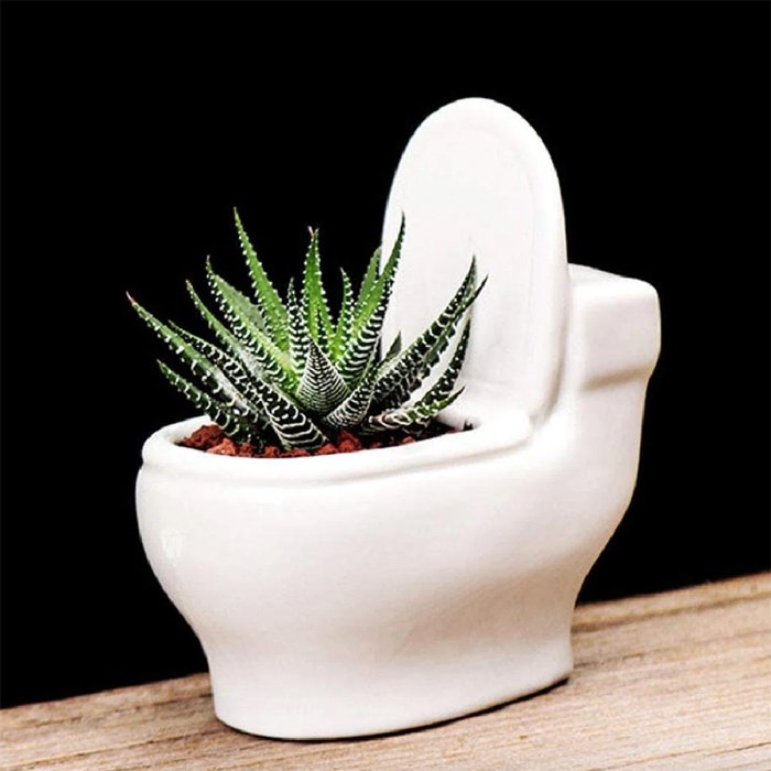 cyber-deals-hilarious-home-decor-wayfair-toilet-planter