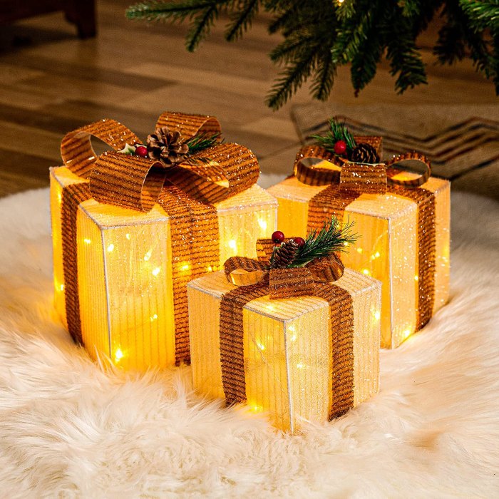 cyber-monday-holiday-decor-gifts-light-up-gift-boxes