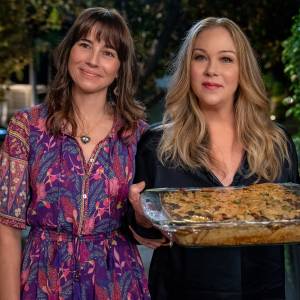 Netflix Releases Official Trailer for Season 3 of 'Dead to Me'