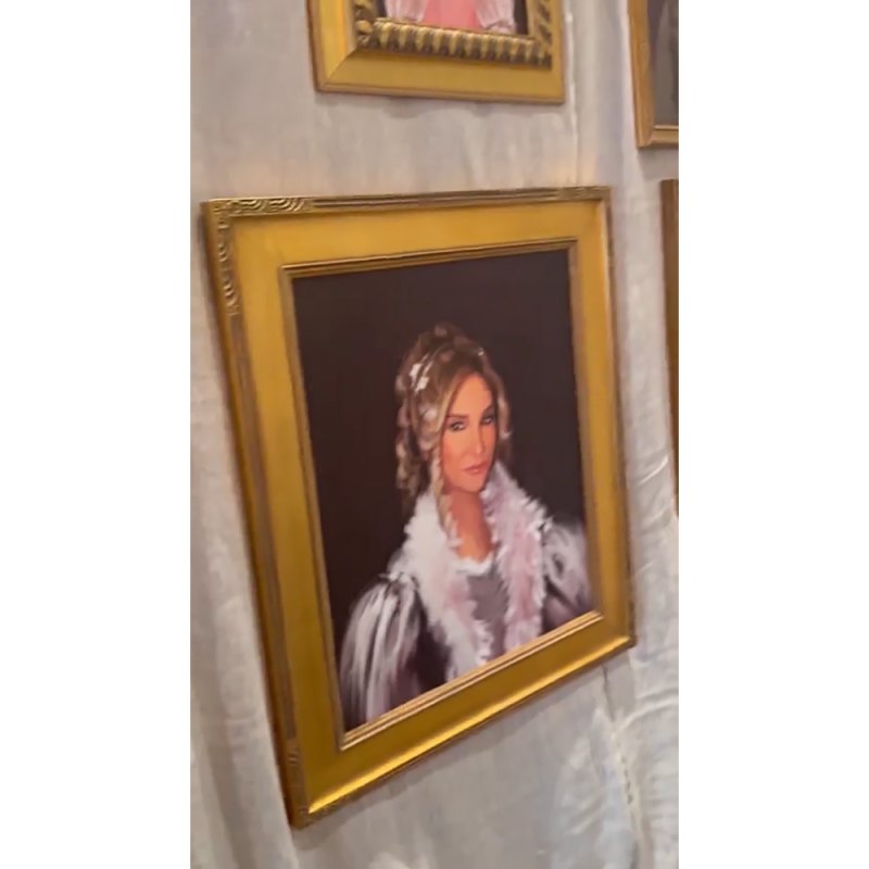 Caitlyn Jenner Honored With Portrait at Ex Kris’ Thanksgiving Celebration