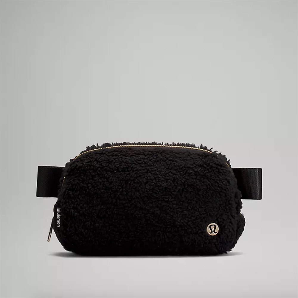 lululemon-holiday-gifts-belt-bag