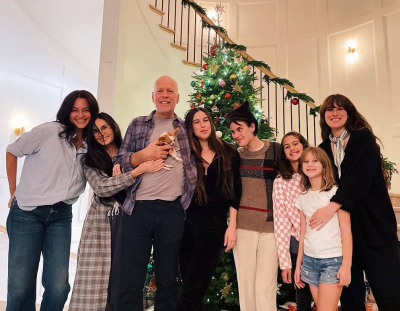 Mixed family!  Bruce Willis, Wife Emma & Ex Demi Moore - Friendship Goals - 159