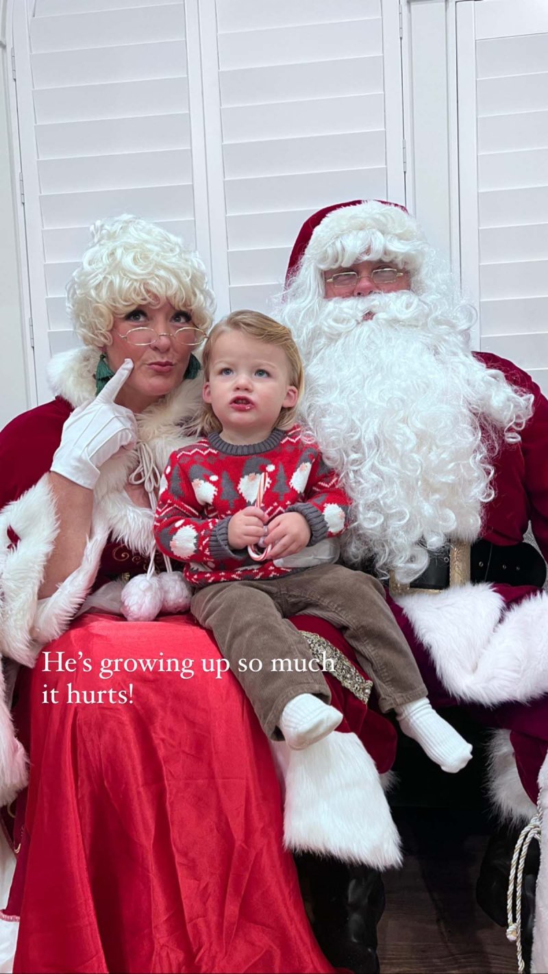 Promi-Eltern teilen entzückende und witzige Fotos von Kindern mit dem Weihnachtsmann im Jahr 2022
