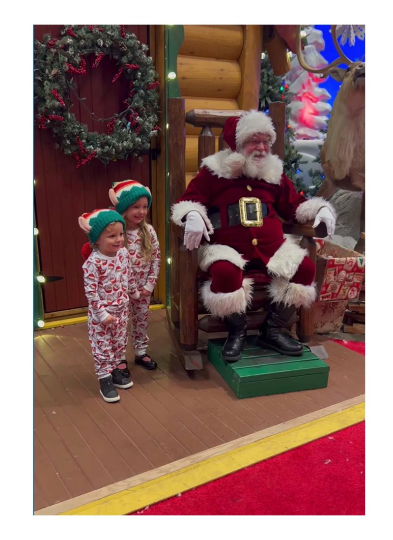 Promi-Eltern teilen die entzückenden und lustigen Weihnachtsmann-Fotos ihrer Kinder: Carly Waddell, Jana Kramer und mehr