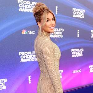 Chrishell Stause Messy Bun at the 2022 People's Choice Awards