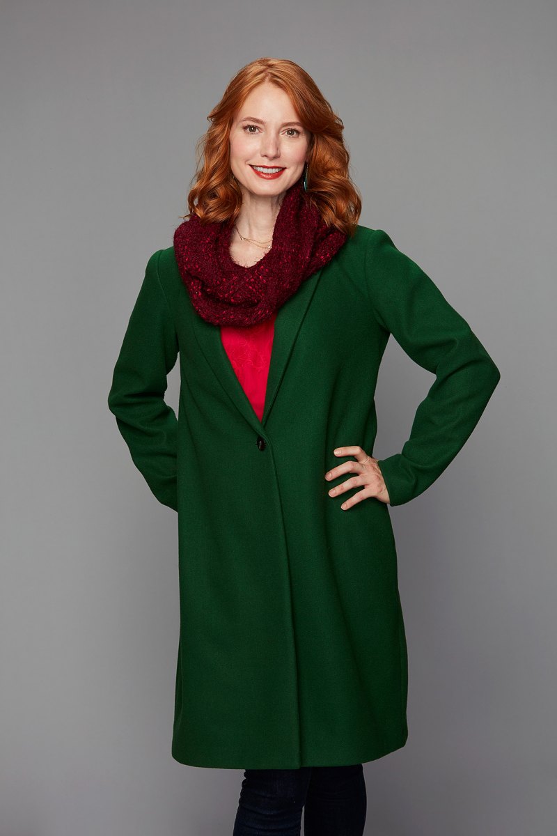 Hallmark Actress Alicia Witt Shows Off Hair Growth Amid Cancer Battle 1 Year After Parents Froze to Death 680 FEATURE