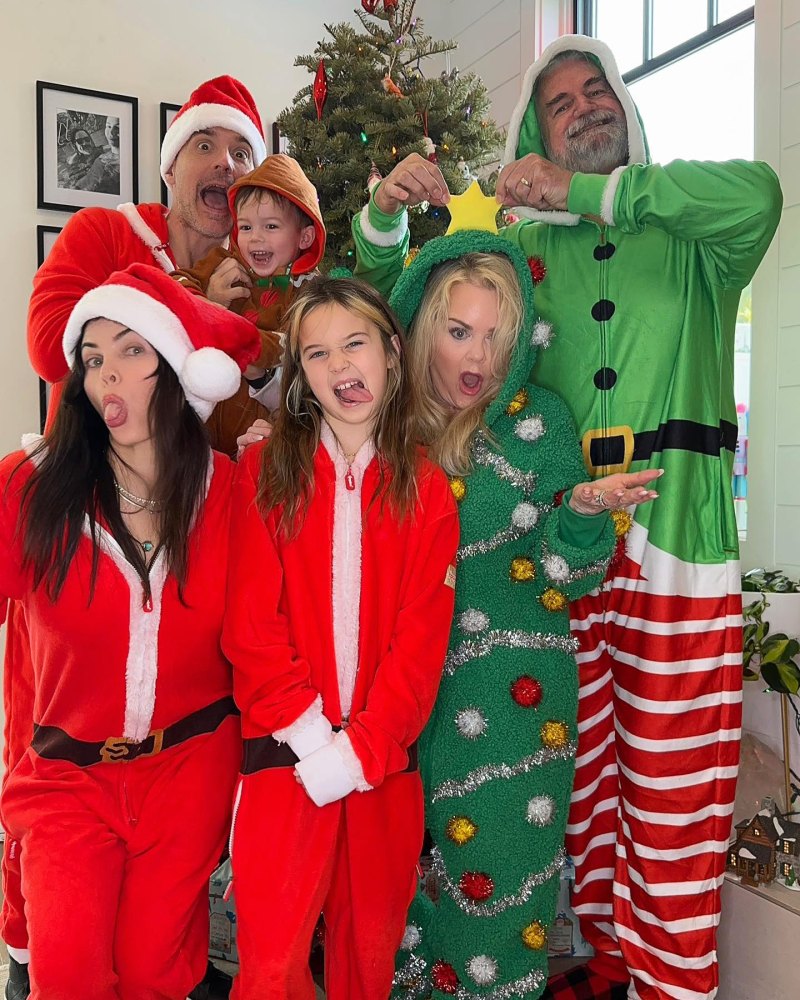 How Nicole Kidman, Chrishell Stause and More Stars Celebrated Christmas 2022- See Festive Photos NEW PROMO- Lily Collins! Mariah Carey! How Stars Are Celebrating Christmas 2022 - 311 Jenna Dewan