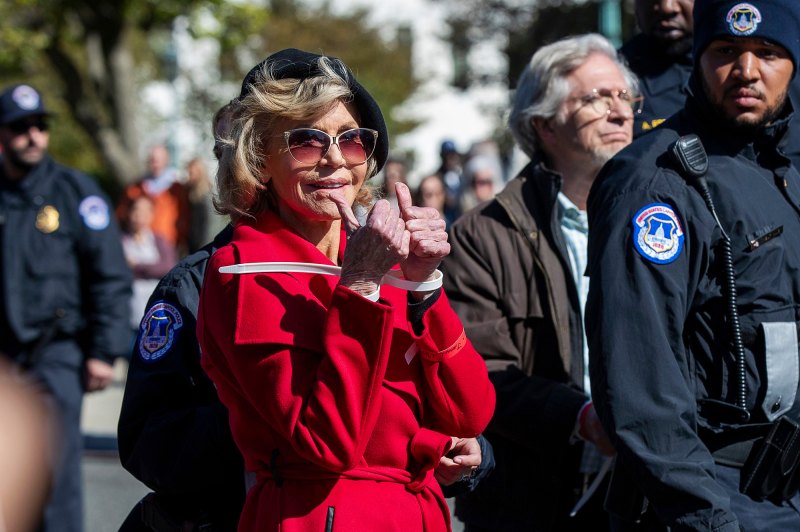 Jane Fonda Through the Years- Oscar Wins, TV Stardom, Activism and More - 549 Climate Protests Fonda, Washington, USA - 18 Oct 2019