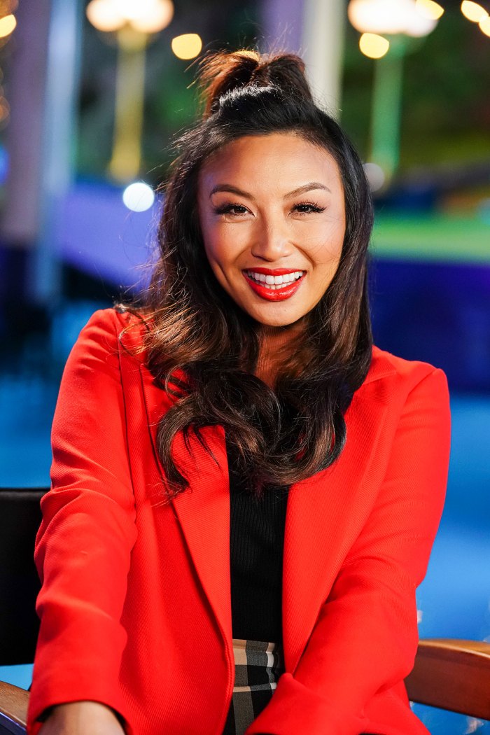 Jeannie Mai Shares Her Spiced Manhattan Cocktail Recipe for the Holidays It Has The Best Kick 550