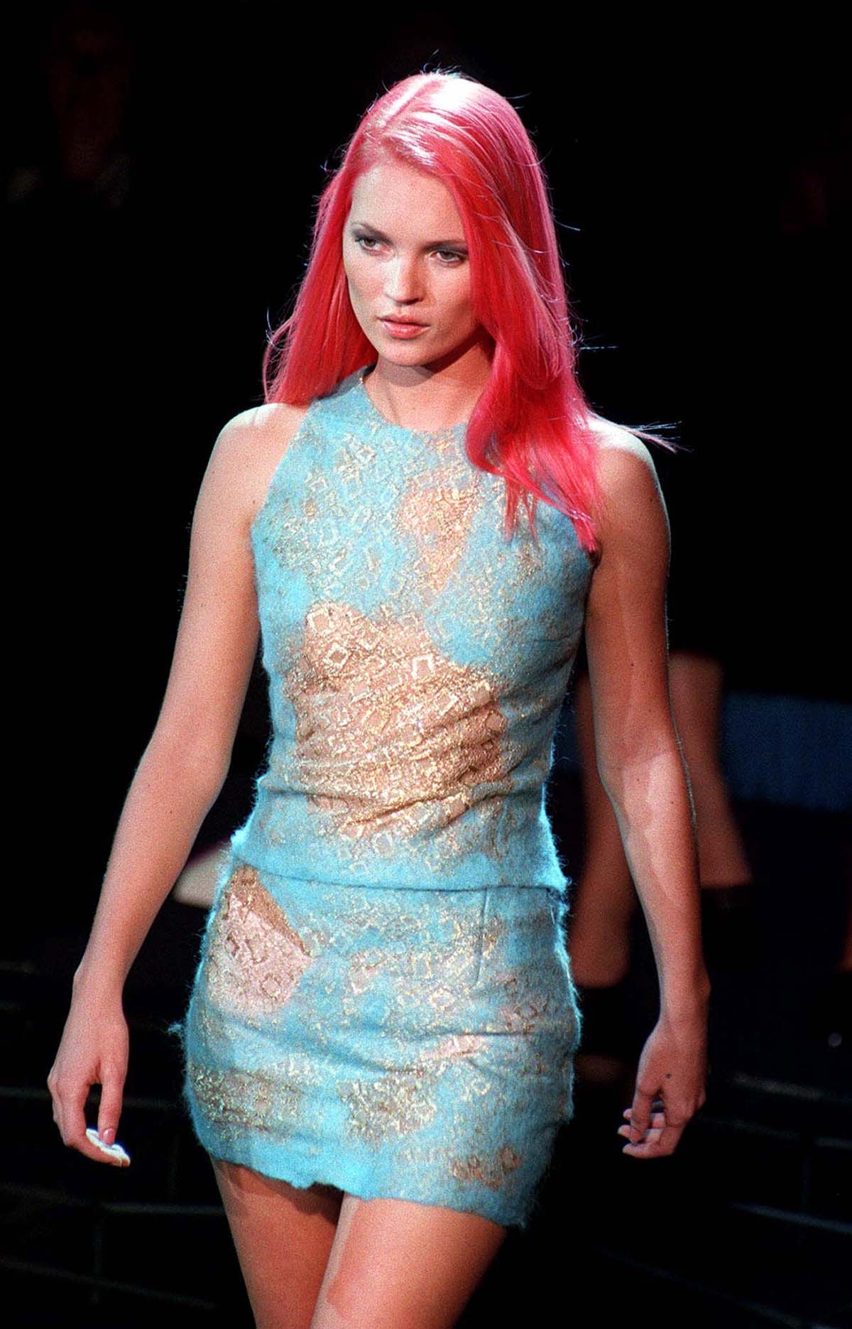 Kate Moss returns to her '90s pink hair in Marc Jacobs campaign