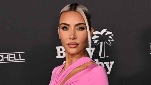 Kim Kardashian Returns to Natural Brown Hair Ahead of Family Christmas Eve Party- 'We're Back’ - 293 Baby2Baby Gala, West Hollywood, Los Angeles, California, USA - 12 Nov 2022