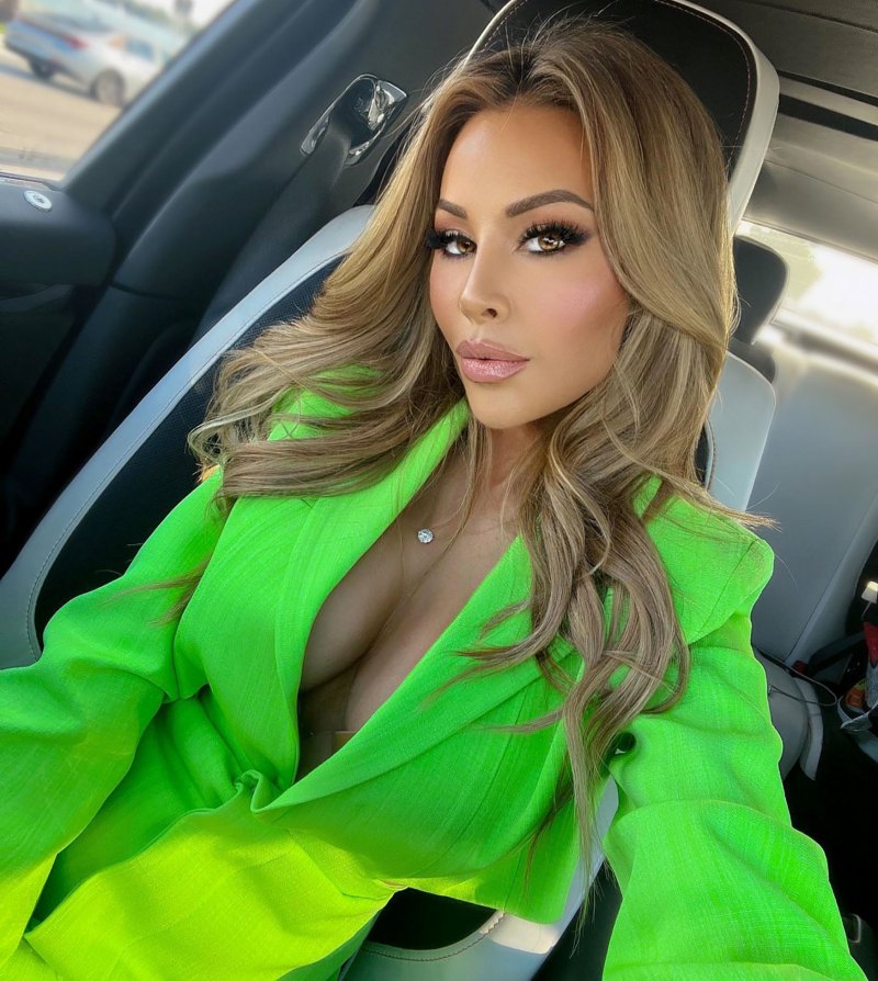 Lisa Hochstein Denies Lenny's Claims About Her Dating 2 Guys florescent green