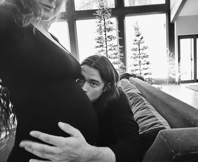 Pregnant Rumer Willis’ Baby Bump Album: Hospital Visits With Mom Demi Moore, Belly Snaps and More belly kiss