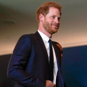Prince Harry Reveals He’s Lost Pals Over Royal Exit, Reveals What He Misses About Family midnight blue suit